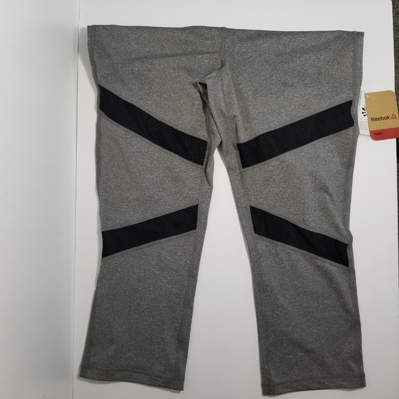 NWT Reebok Fitted Capri - Large - Picture 3 of 11